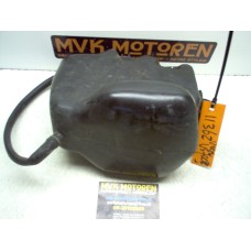 Luchtfilterhuis voorste cil. Suzuki VS700 GL-P-E-F 1986-1991