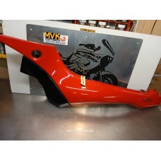 Kontdeel zijpaneel links rood Triumph Daytona 900 1200