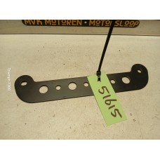 Plaat onder tellerset Triumph T300 