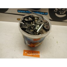 Bouten en moeren Suzuki GSX750 RW GR7BB 1992-95
